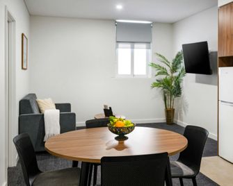 Durham Serviced Apartments - Glenelg - Restaurante