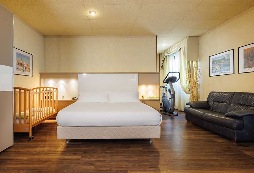 Jr Hotels Bologna Amadeus thumbnail 3