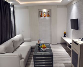 Hotel Radiance - Bareilly - Living room
