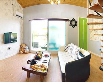 Suncheonbay Reed Field Pension - Suncheon - Living room