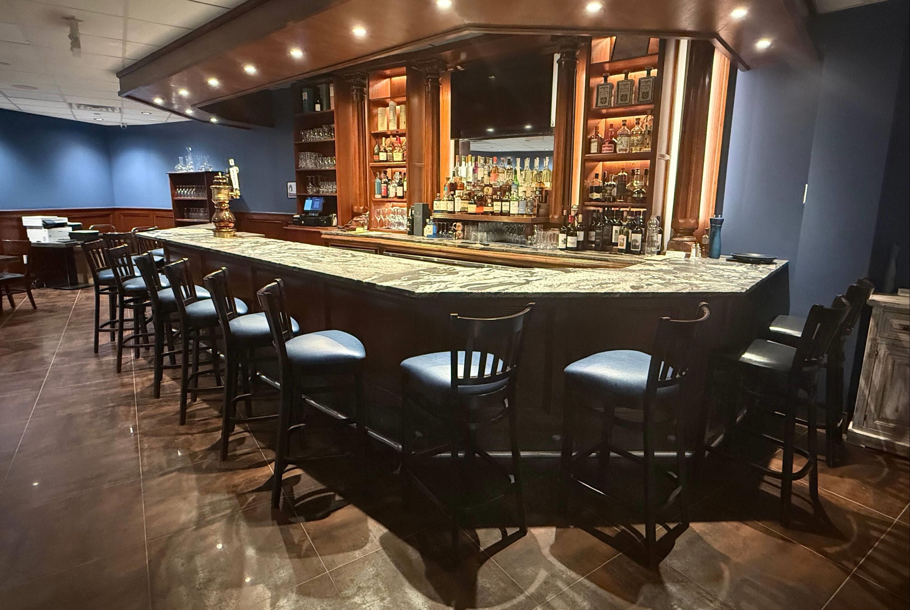 Hotel Troy, Trademark Collection by Wyndham - Parsippany - Bar