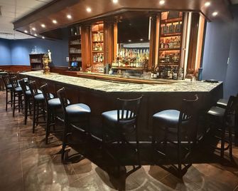 Hotel Troy, Trademark Collection by Wyndham - Parsippany - Bar