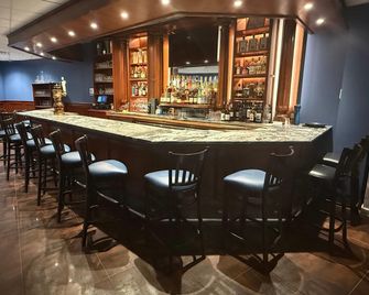 Hotel Troy, Trademark Collection by Wyndham - Parsippany - Bar