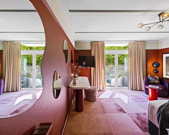 ذا سنترال هوتل كوينستاون، إيه ناومي تشابتر - كوينستون - غرفة نوم