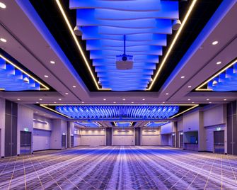 Holiday Inn Edmonton South - Evario Events By IHG - אדמונטון - לובי
