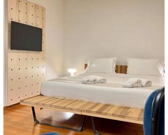Imago Plus Hotel - Bari - Yatak Odası