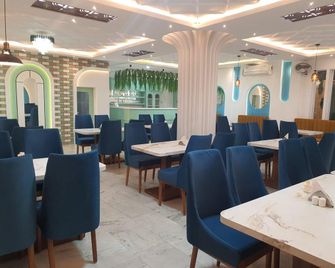 Hotel Deo Volente - Sibsāgar - Restaurante