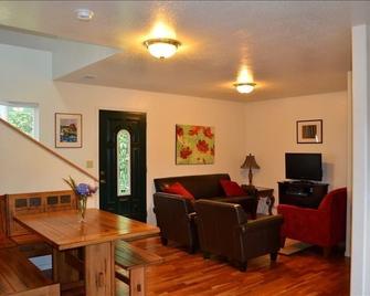 Quiet and Comfy Arcata Guest House - Arcata - Sala de estar