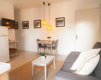 Rodos Backpackers - Rhodes - Salon