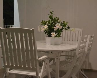 I Muretti A Secco B&b - Andria - Eetruimte