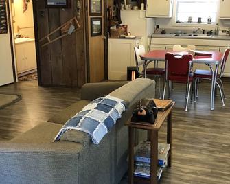 Cabin on Logan Martin lake - Talladega - Living room