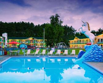 شامروك موتل - ويسكونسن ديلس - حوض السباحة