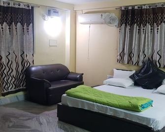 A India Guest House Agartala - Agartala - Bedroom
