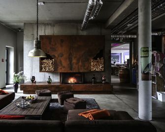 Altes Stahlwerk Business & Lifestyle Hotel - Neumünster - Lounge