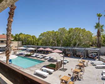 Infusion Beach Club - Palm Springs - Pool