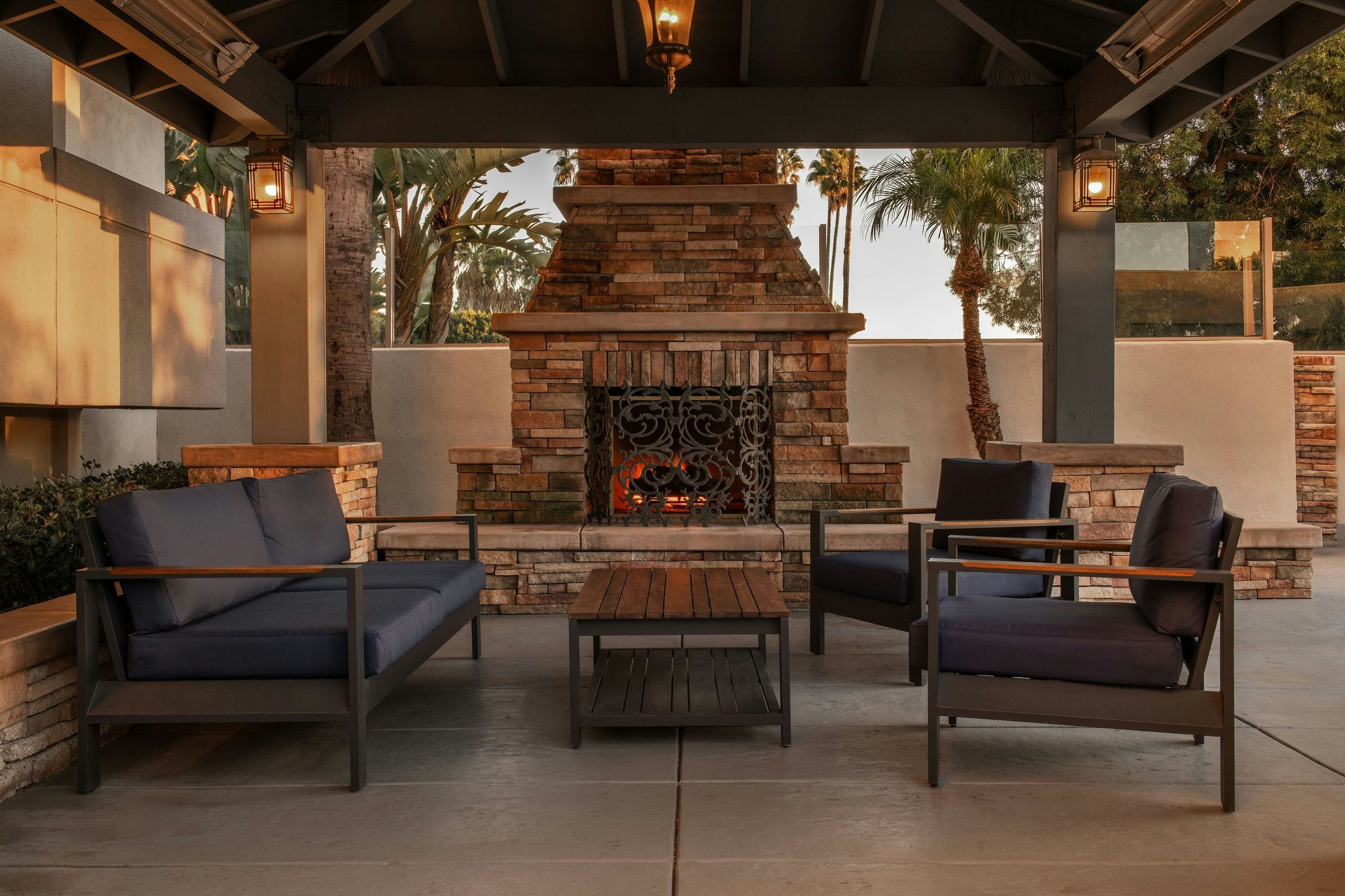 Four Points by Sheraton Los Angeles Westside - Culver City - Pool