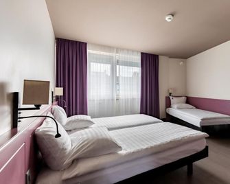 Hotel Les Nations - Geneva - Bedroom