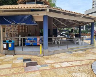 Golden Dolphin Express Oficial - Caldas Novas - Patio