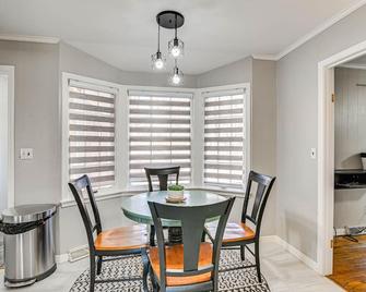 Spacious Starkville Home: 4 Mi To Msu Campus - Starkville - Jídelna