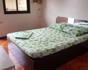 Enriquez Resort - Balanga - Habitación