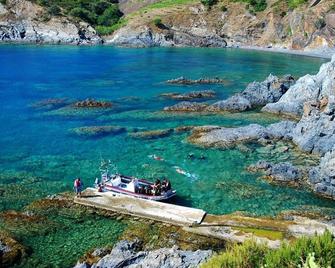 Lagrange Vacances Le Village des Aloés - Cerbère - Будівля