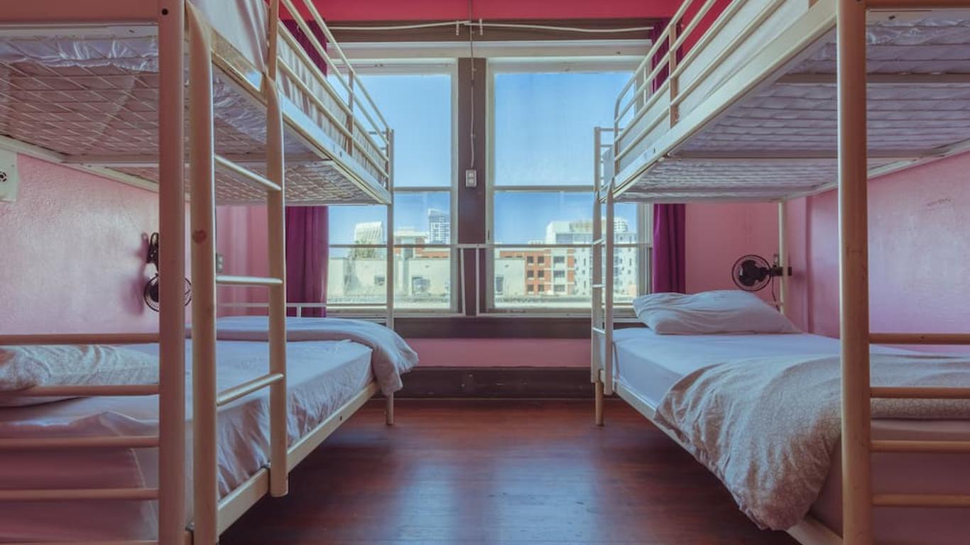 Lucky D's Youth and Traveler's Hostel