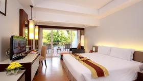 Patong Resort Hotel (Sha Plus+) - Patong - Habitación