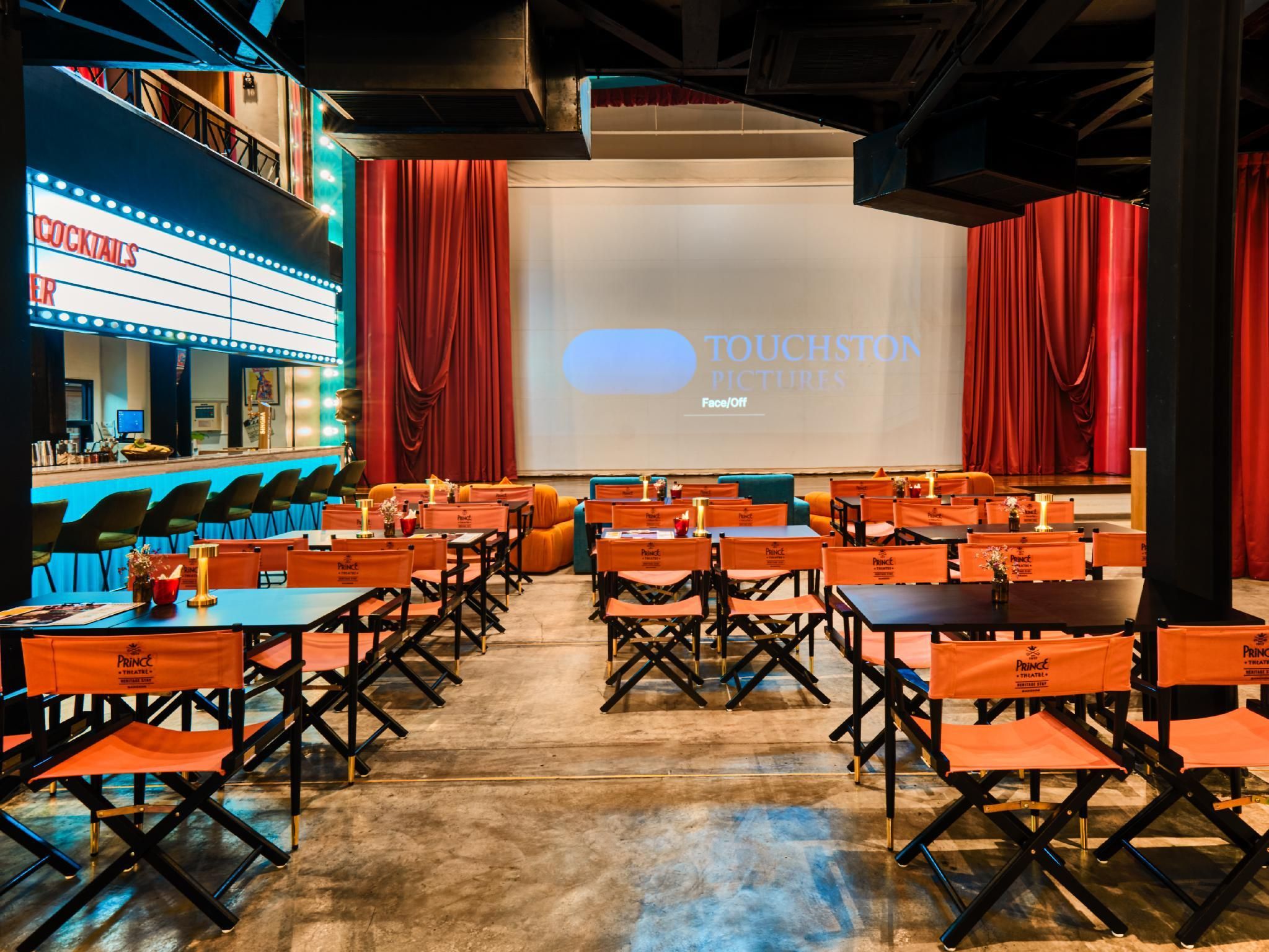 Prince Theatre Heritage Stay Hostel - Silom