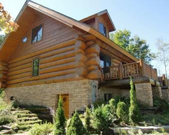A Cabin Up North\nLog Home On Lake Superior - Contact owner for available dates - Ontonagon - Building
