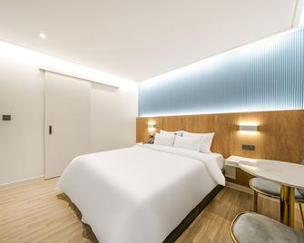 Browndot Hotel Gwangju Pungam - Gwangju - Schlafzimmer