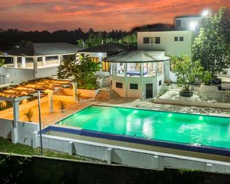 Resort Oasis: Pool & Weddings - Santo Domingo - Piscina