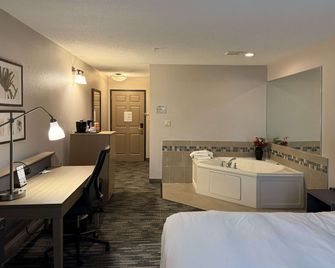 Country Inn & Suites by Radisson, Elgin, IL - Elgin - Bedroom