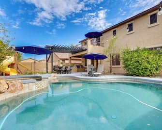 Luxe Family Home with Pool, 13 Mi to Dtwn Phoenix! - Phoenix - Pool