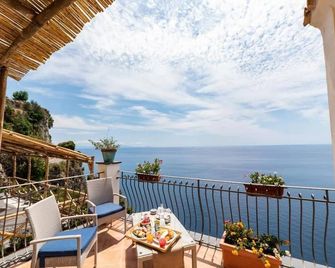 Hotel Villa Pandora - Maiori - Balcon