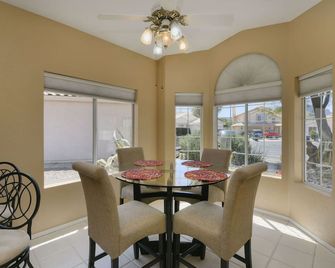 Spacious Southwestern Sunny Casita - Marana - Comedor