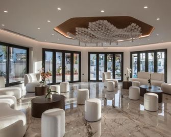 Noble Hotel & Suites - Adults Only - Гувес - Лаунж
