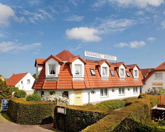 Ferienhotel Bernstein - Trassenheide - Building