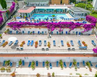Hotel Parco Cartaromana - Ischia