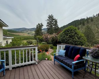 Peaceful Retreat near Lake Chelan, perfect for the whole family. - Chelan - Balkon