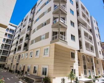 Depiro Point - Sliema - Budova
