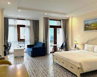 Luxe Paradise Suites Hotel Dich Vong Hau - Hanoi - Bedroom