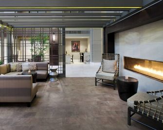Explore Fairfax from a Comfortable Stay Near GMU and Fair Oaks Mall - Ферфакс - Лаунж