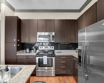 Cozy 2br- Pool,gym,pkng,near Bok Ctr&arts Dstrct - Tulsa - Cozinha