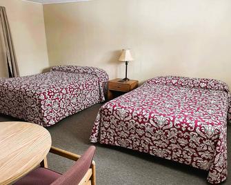 Love Hotels Timberline By OYO Lake Superior - Айронвуд - Спальня