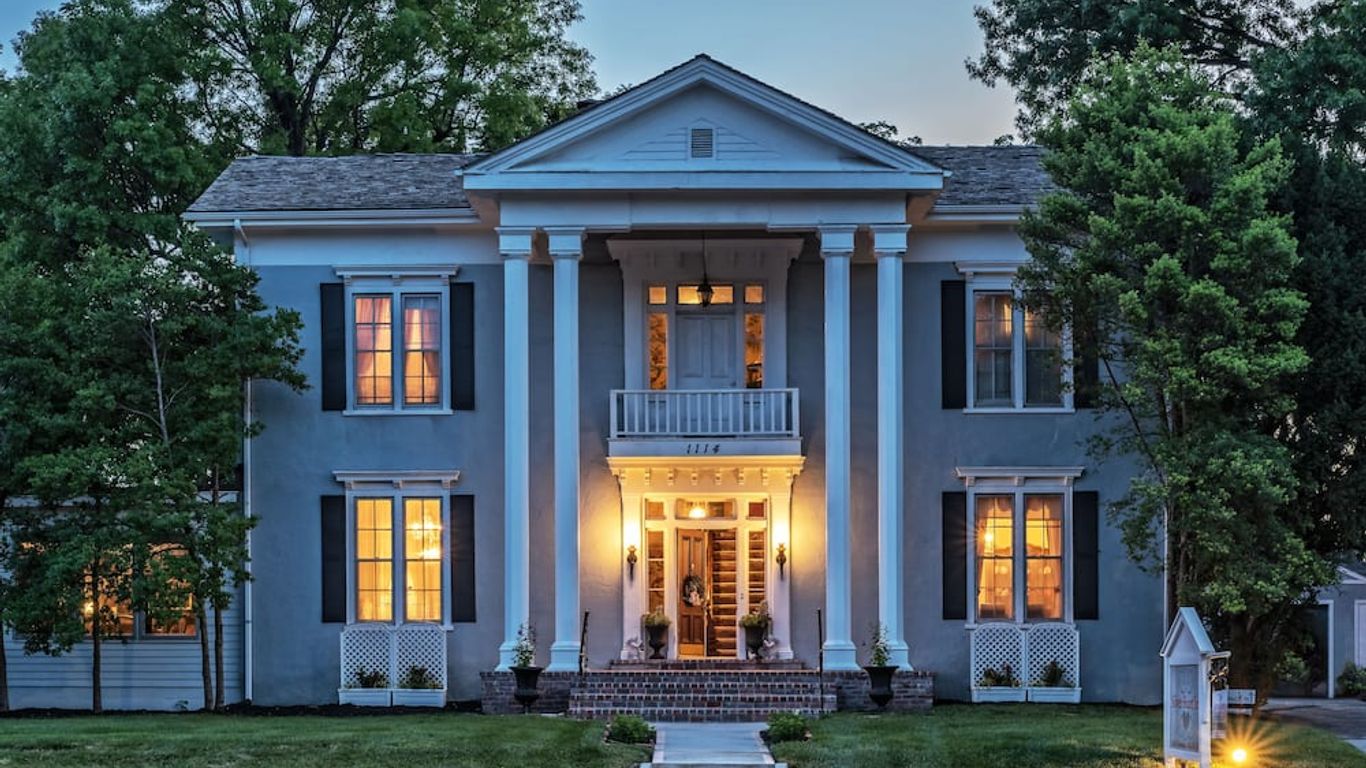 Silver Heart Inn And Cottages