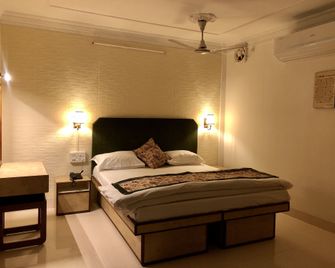 هوتل سالوجا - سيليجورى - غرفة نوم