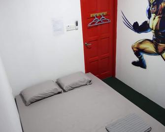 Hero Hostel - Kuching - Bedroom