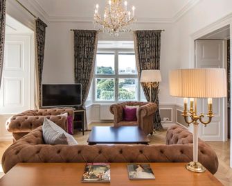 Schloss Schoenbrunn Grand Suite - Vienna - Living room