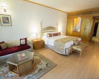 Taj Banjara Hyderabad - Hyderabad - Bedroom