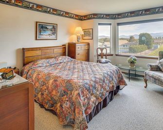 Charming Sequim House w/ Olympic Peninsula Views! - Sequim